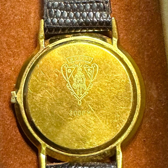 Men’s Vintage 3000m Gucci Gold Plated Quartz Wrist Watch - Picture 2 of 9